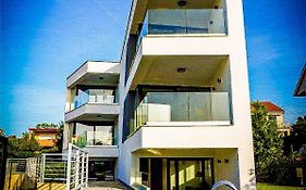 Villa Mirno More Apartments
